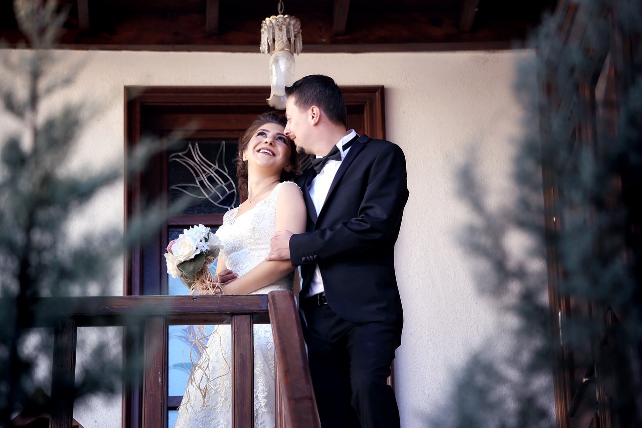 跨界聯(lián)姻，明星與普通人結婚的多元解讀