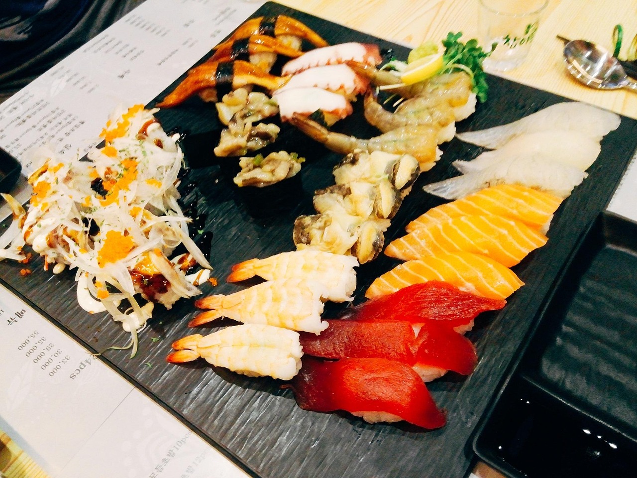 深夜食堂日版演員，探究日本美食與人性的深度演繹之路